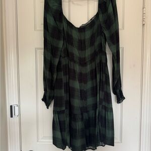 NWOT Green and Black Ruffled Tiered Dress